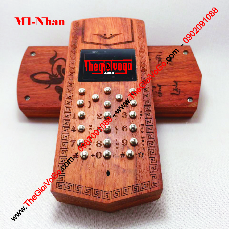 Vỏ điện thoại 1280 bằng gỗ còn nổi bật với bàn phím được làm bằng chất liệu inox 304